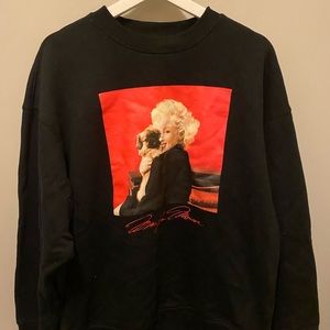 Marilyn Monroe oversized black sweater